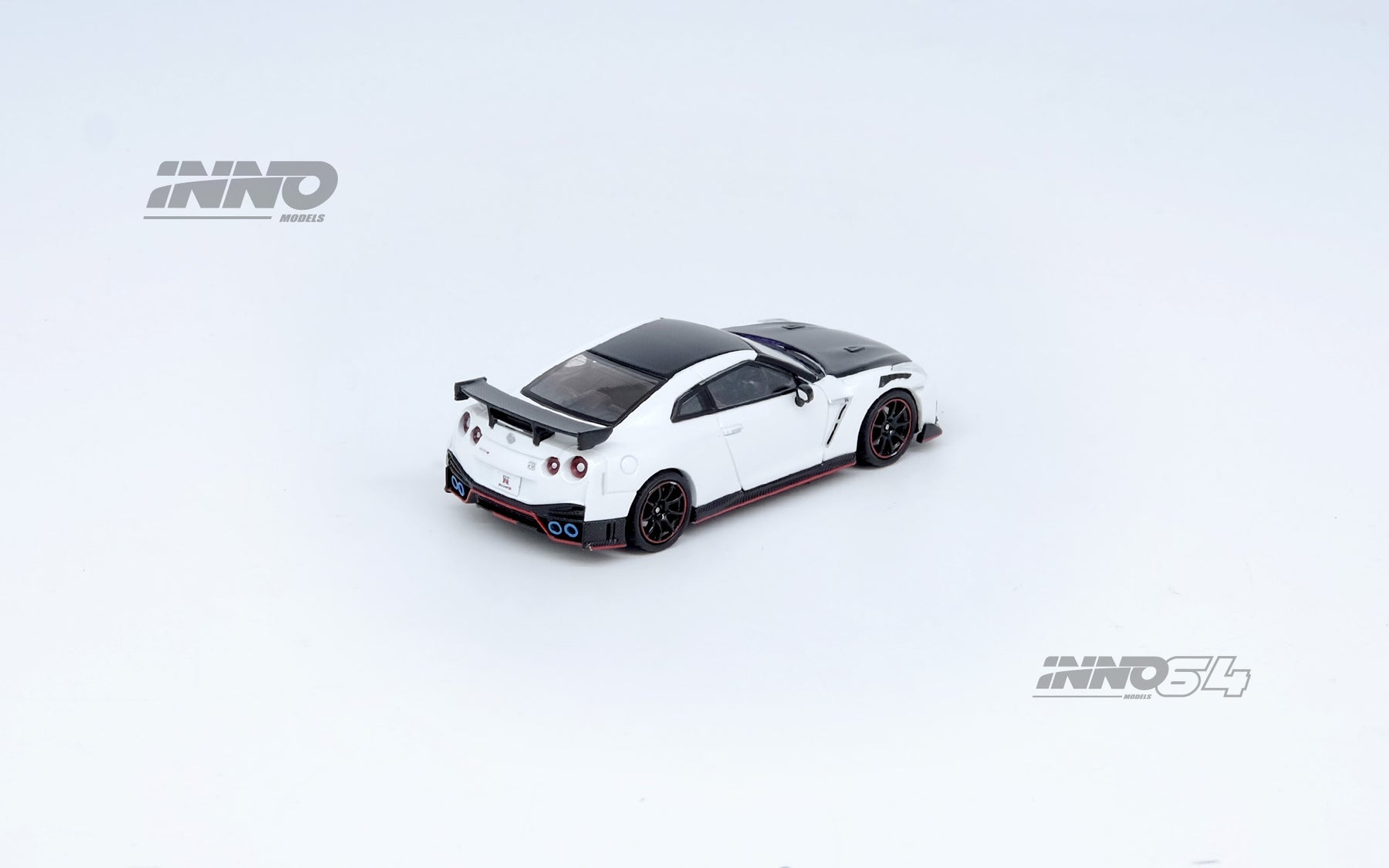 Inno64 1:64 NISSAN GT-R (R35) NISMO White IN64-R35N-WHI – Horizon Diecast