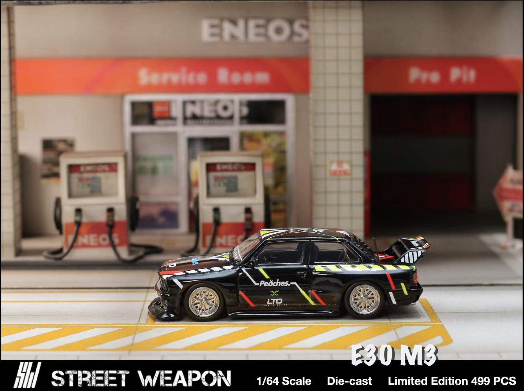 Street Weapon 1:64 BMW LTO E30 M3 Peaches And Benz W140 S600 Black