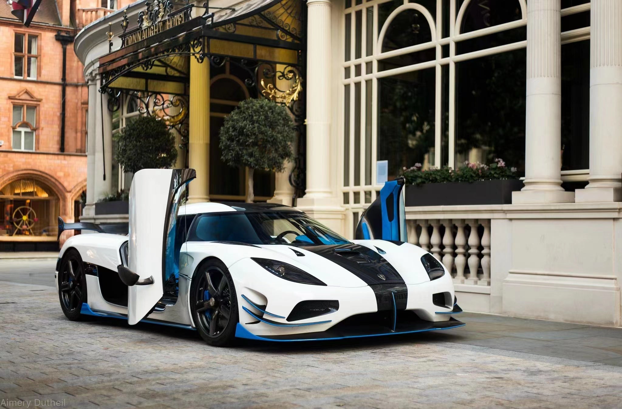 GRYNING Model 1:64 ALPS 64 Koenigsegg Agera (2 Versions