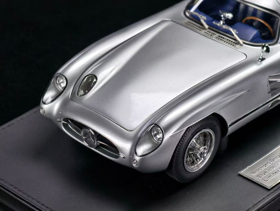 [Preorder] V8 Model 1:18 Mercedes Benz 300SLR (2 Colours)