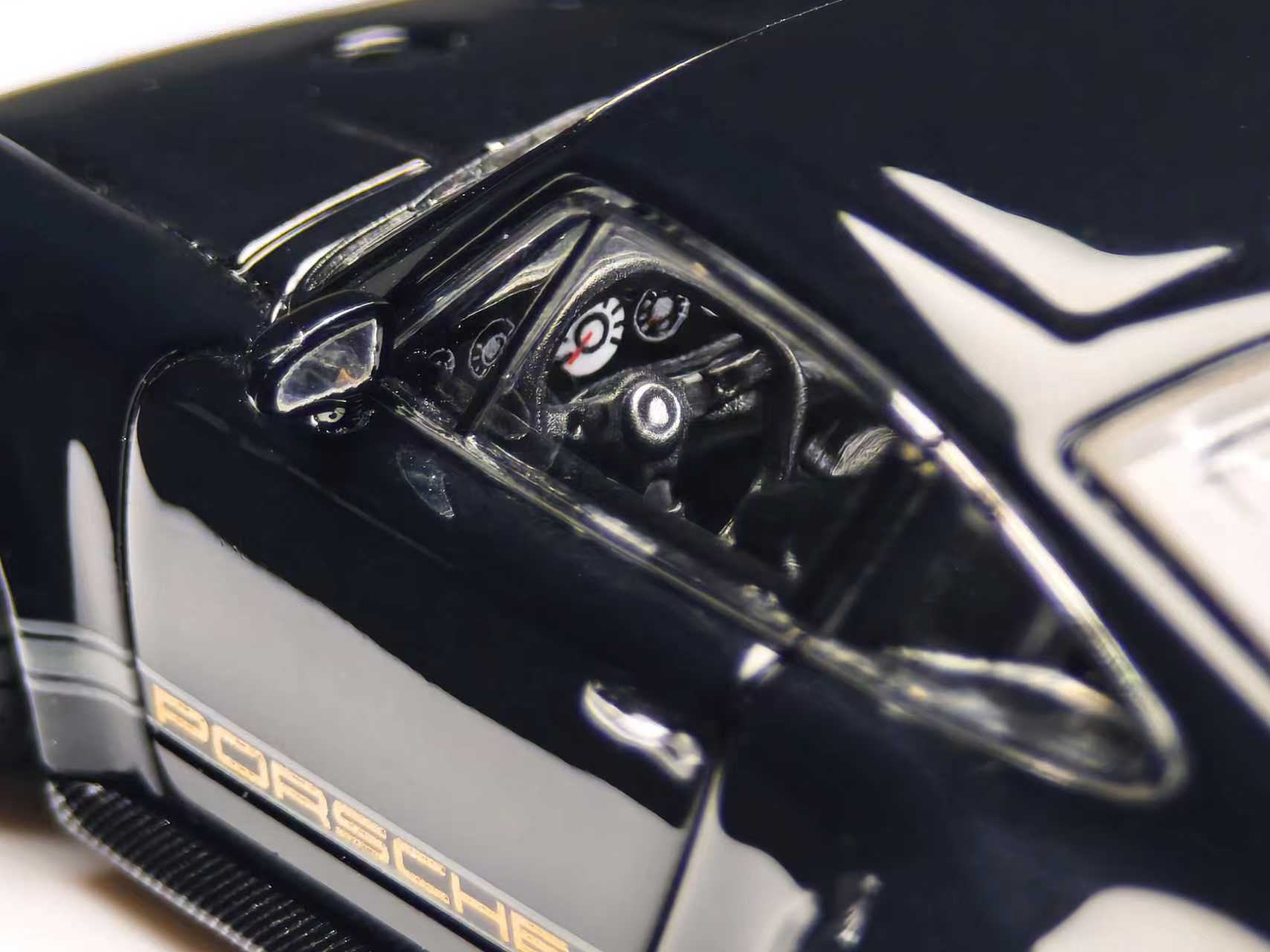 Preorder] Zincit Model 1:64 Porsche Singer DLS (2 Colours