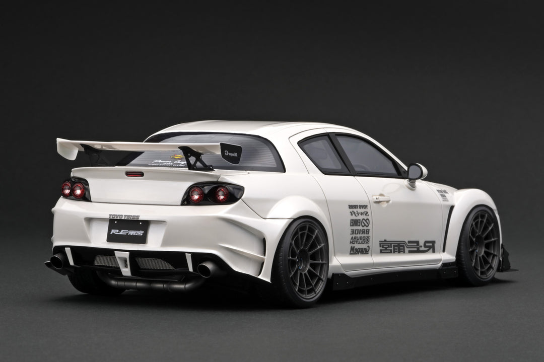 [Preorder] Ignition Model 1:18 Mazda RX-8 (SE3P) RE Amemiya Pearl White With 13B Engine IG3174