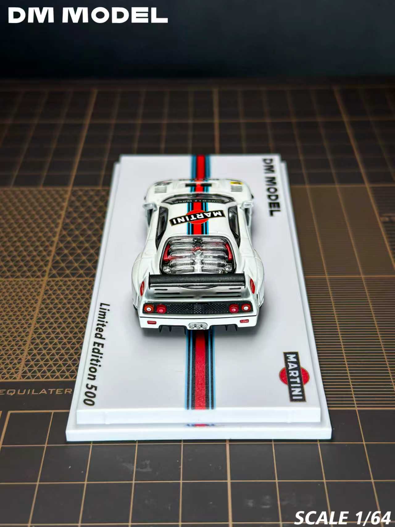 Preorder] DM Model 1:64 LBWK Ferrari F40 White (2 Versions