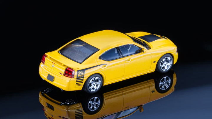[Preorder] Rollin 1:64 Dodge Charger 08 R/T - Yellow