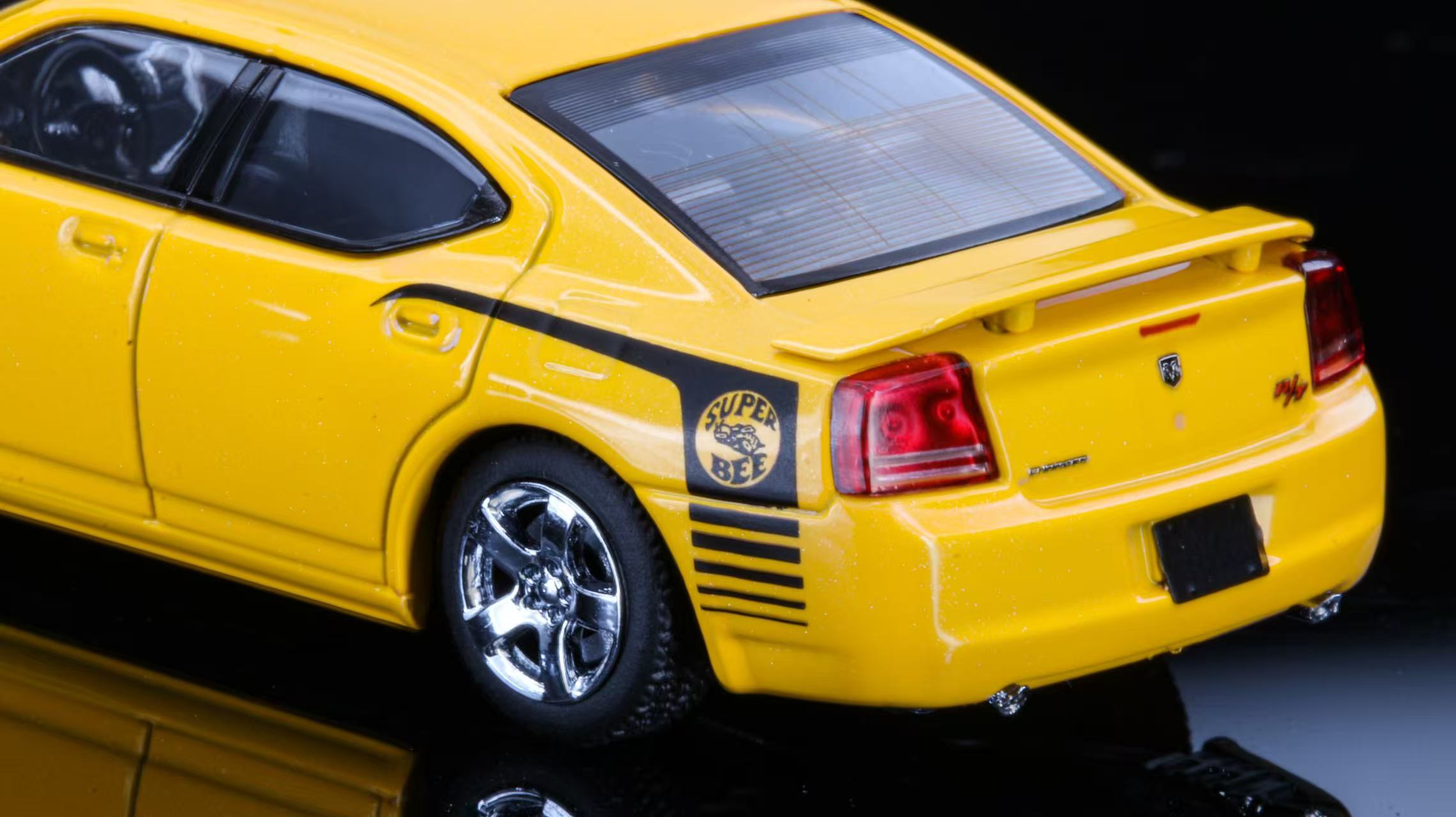 Rollin 1:64 Dodge Charger 08 R/T - Yellow – Horizon Diecast