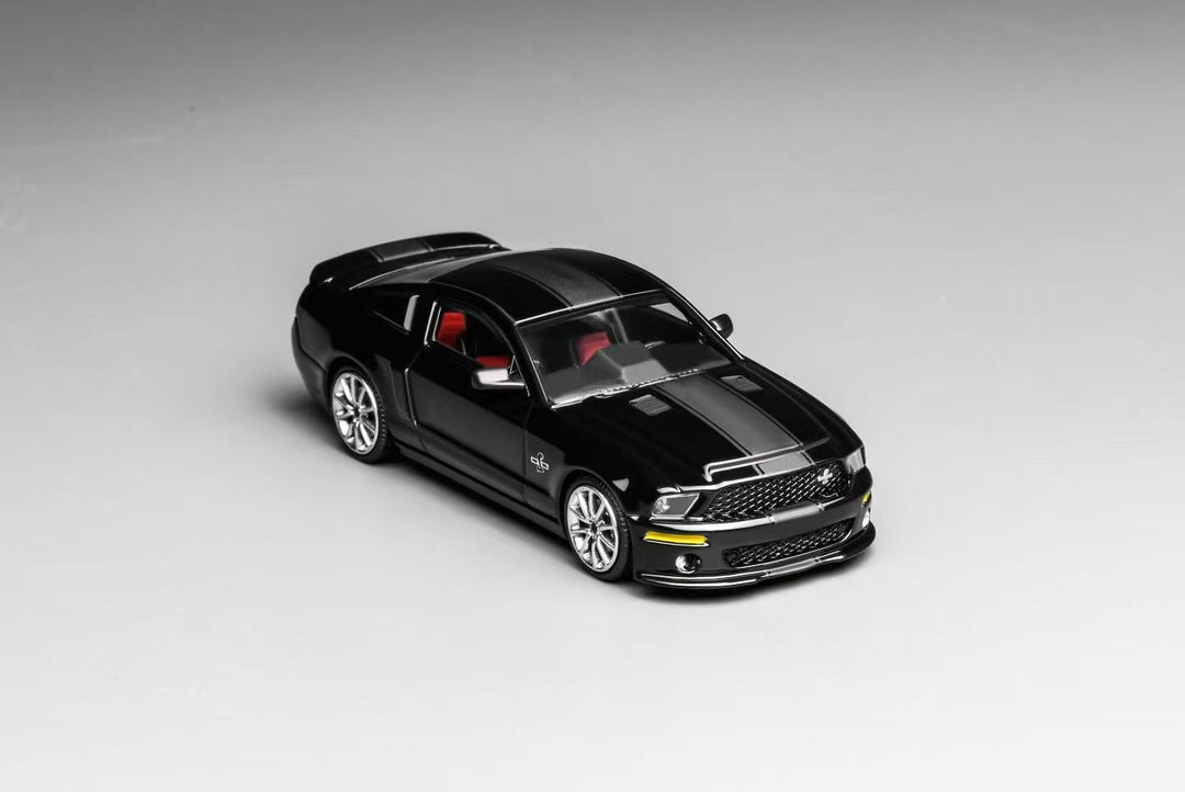 [Preorder] MOTORHELIX x Greenlight 1:64 Ford Mustang Shelby GT500 2007 (2 Colours)