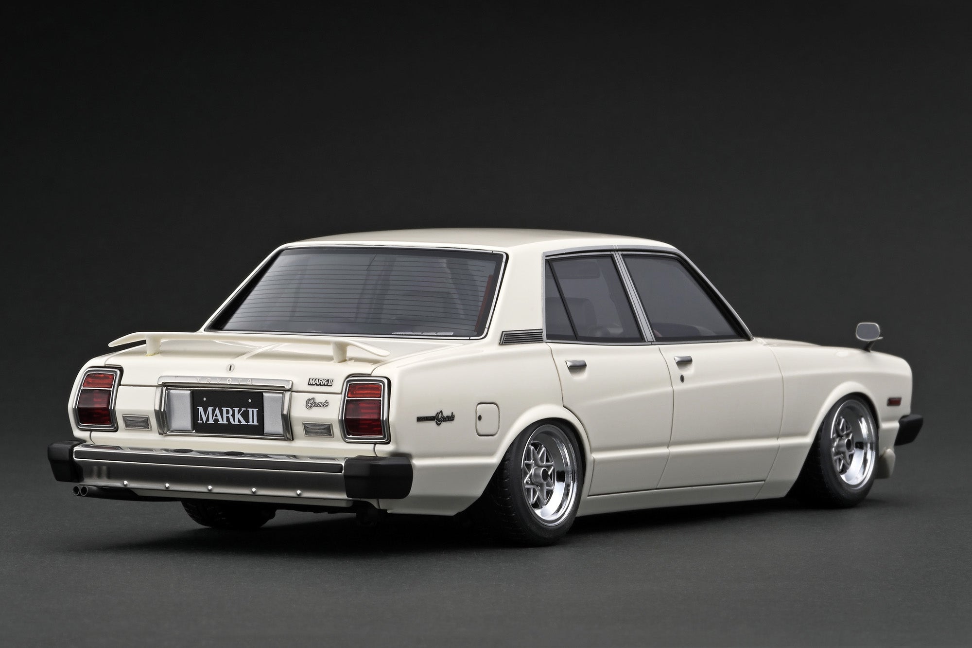 ミニカー IG3430 1/18 Toyota MarkII Sedan Grande Preorder] Ignition Model 1:18 Toyota MarkⅡ Sedan Grande (MX41