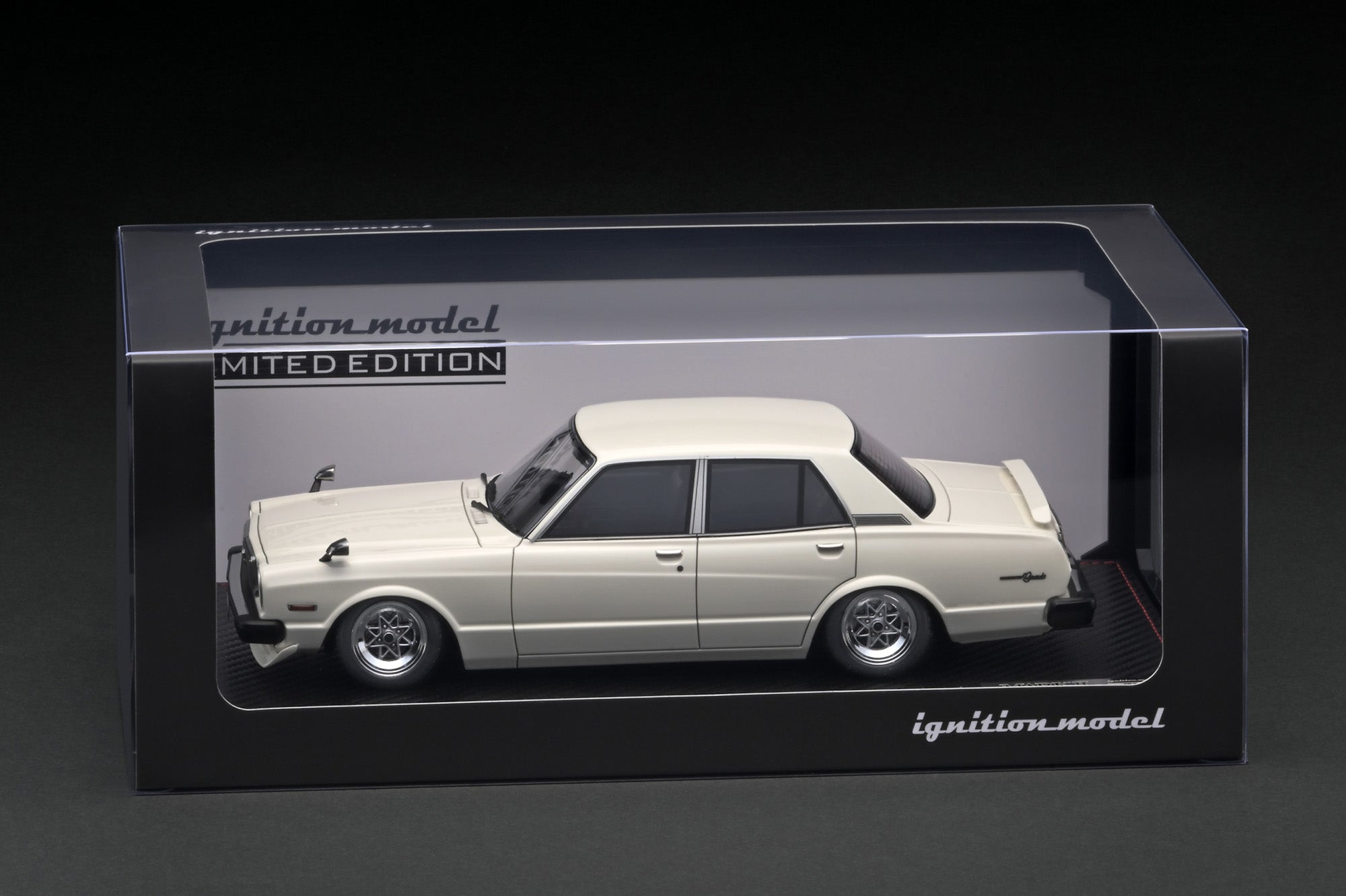 Preorder] Ignition Model 1:18 Toyota MarkⅡ Sedan Grande (MX41) White –  Horizon Diecast