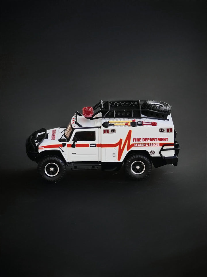 [Preorder] MK Miniatures 1:64 Hummer H2 Ambulance Glossy White