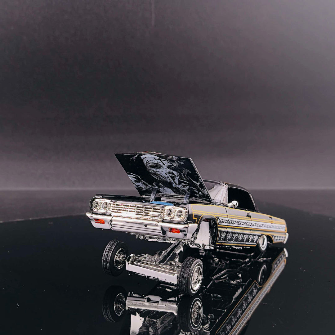 [Preorder] Fine Works 1:64 Chevrolet Impala Lowrider Black Gold Bouncing Car (2 Versions)