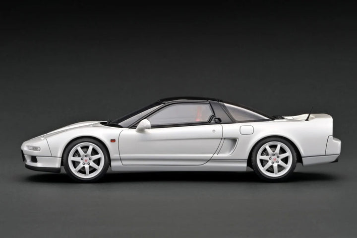 Ignition Model 1:18 HONDA NSX (NA1) Pearl White IG3487
