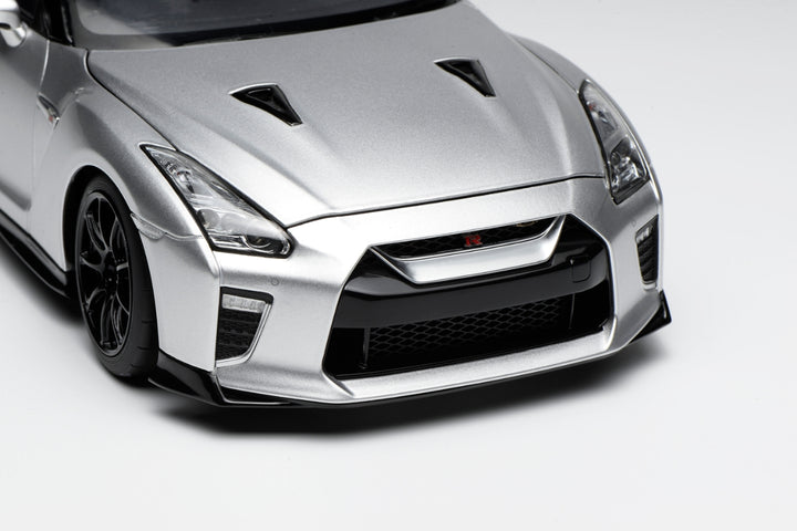 [Preorder] Motorhelix 1:18 Nissan GT-R (R35) Track Edition Engineered by NISMO T-Spec 2022 Silver M83517