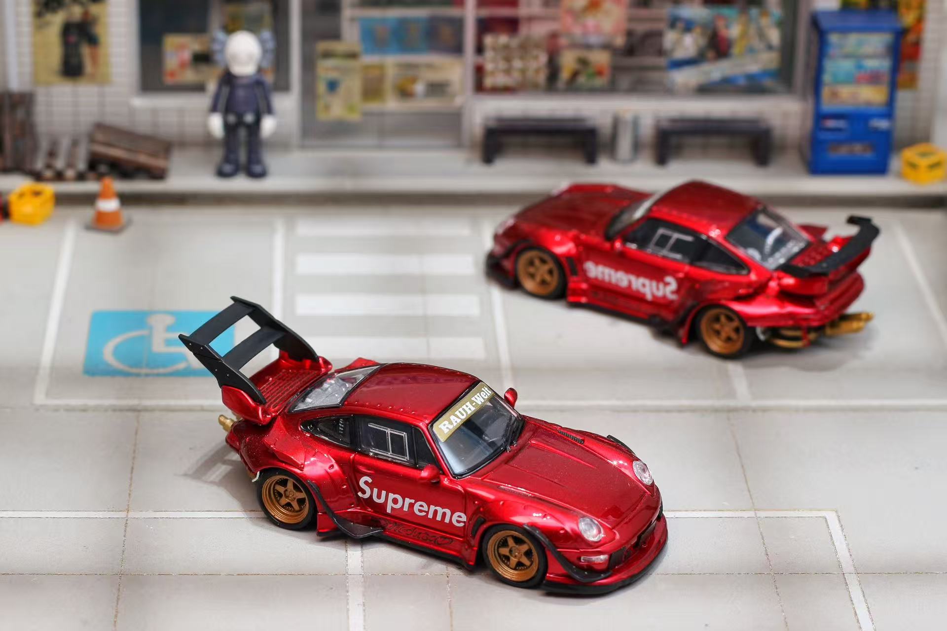 Fuelme Models RWB 993 Supreme レッド Street Weapon 1:64 RWB 993 Supreme Metallic Red (2 Versions