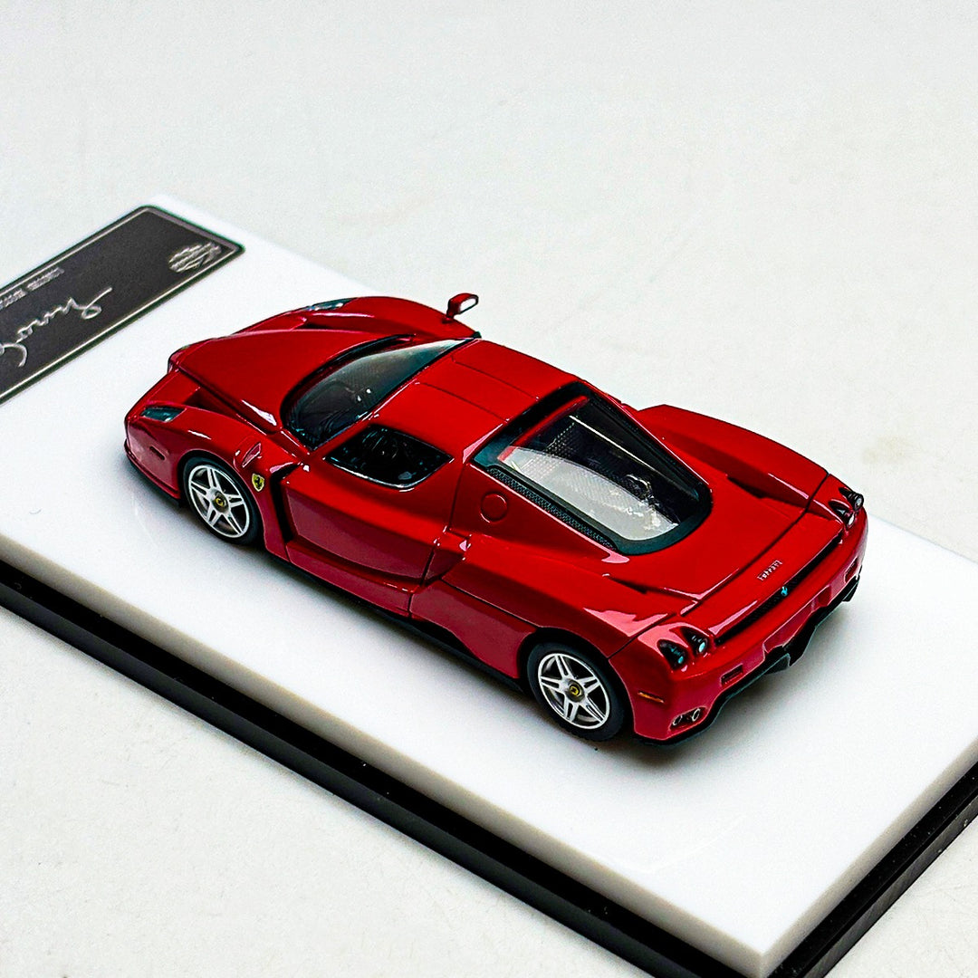 King Model 1:64 Enzo - Red (2 Versions)