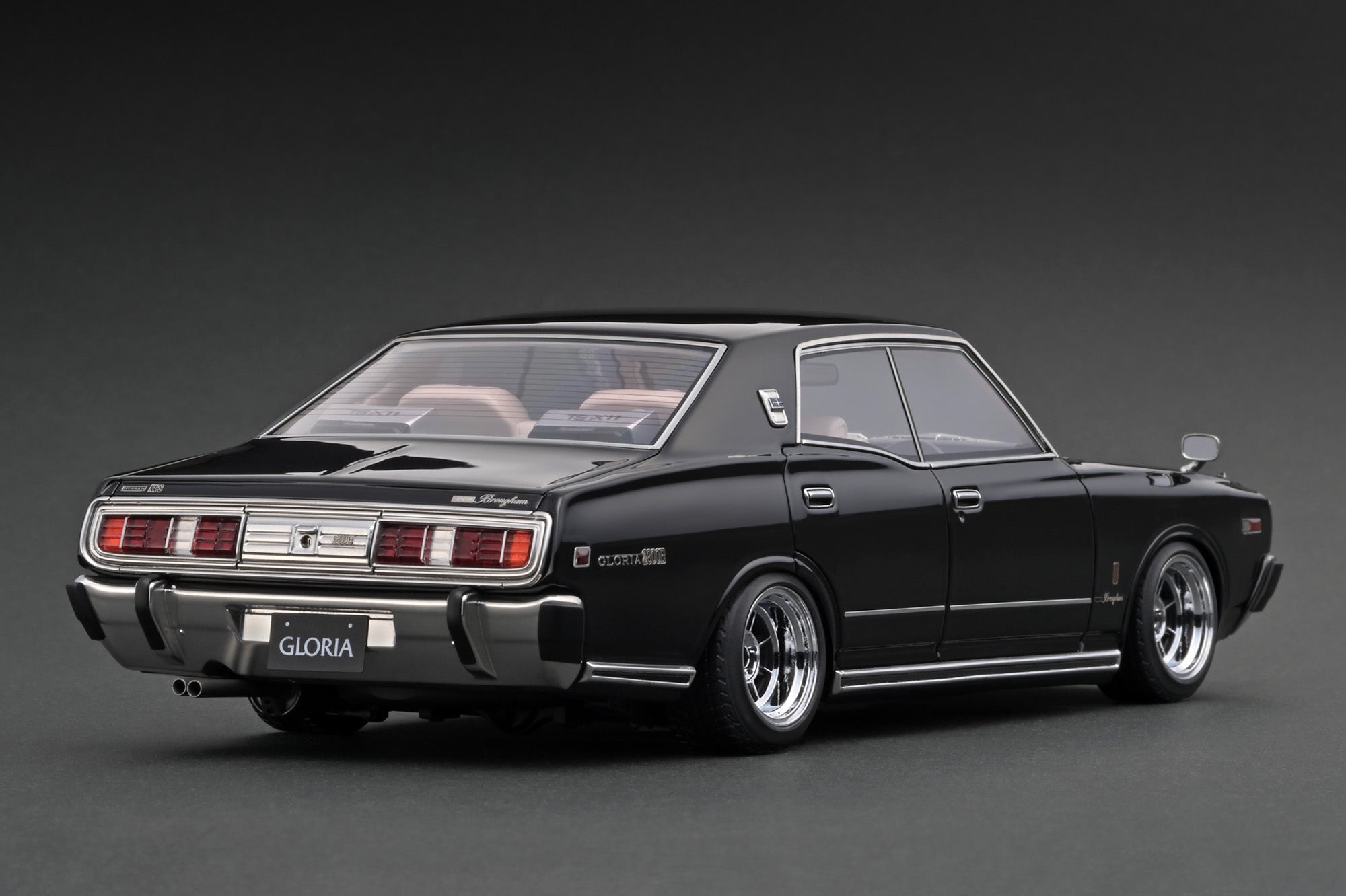 ミニカー 1/18 Nissan Cedric (P430) 4Door Hardtop IG1453 Nissan Cedric (P430) 4Door Hardtop 280E Brougham Deep