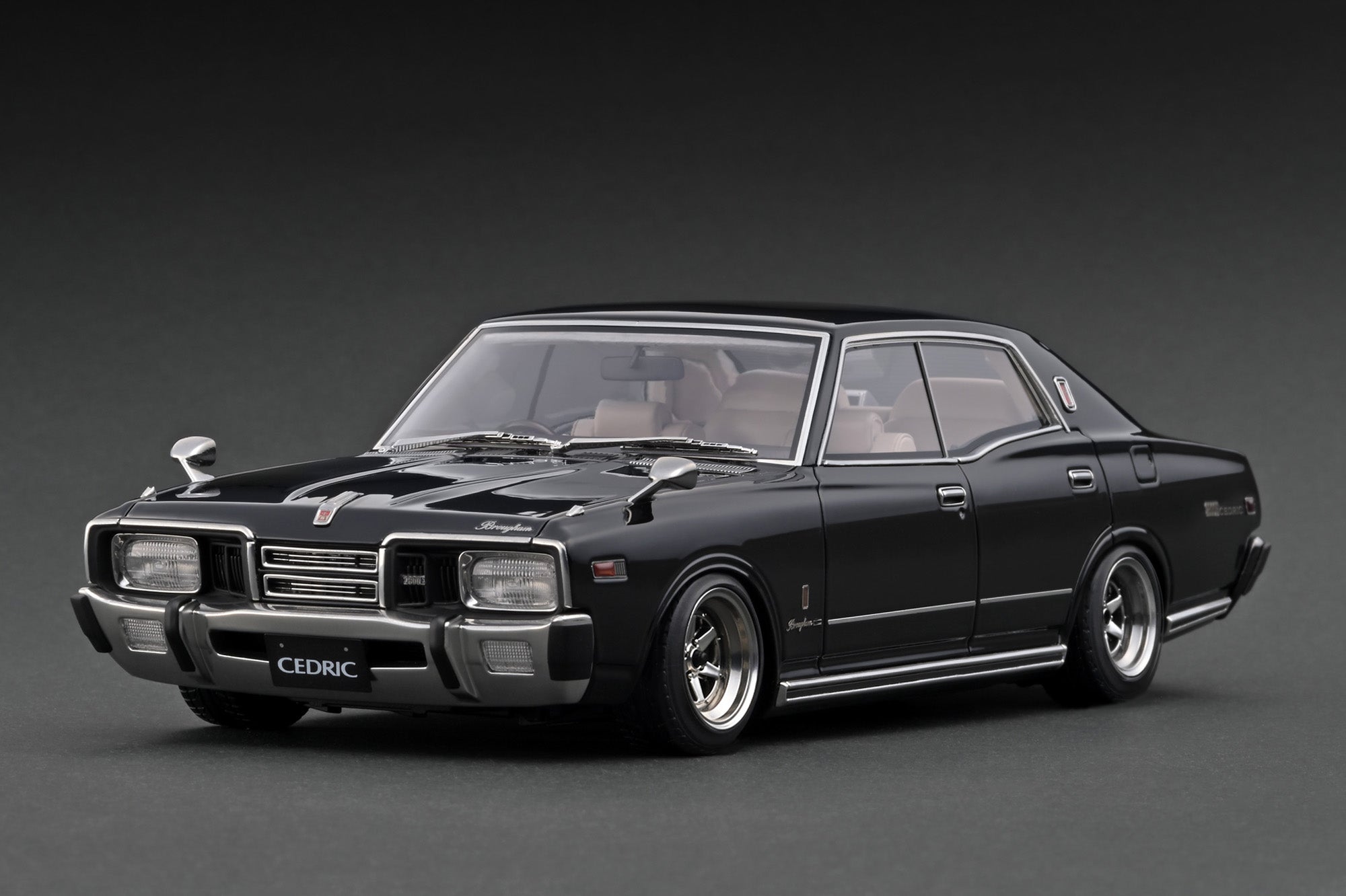 ミニカー 1/18 Nissan Cedric Brougham Preorder] Ignition Model 1:18 Nissan Cedric Brougham (330) Black