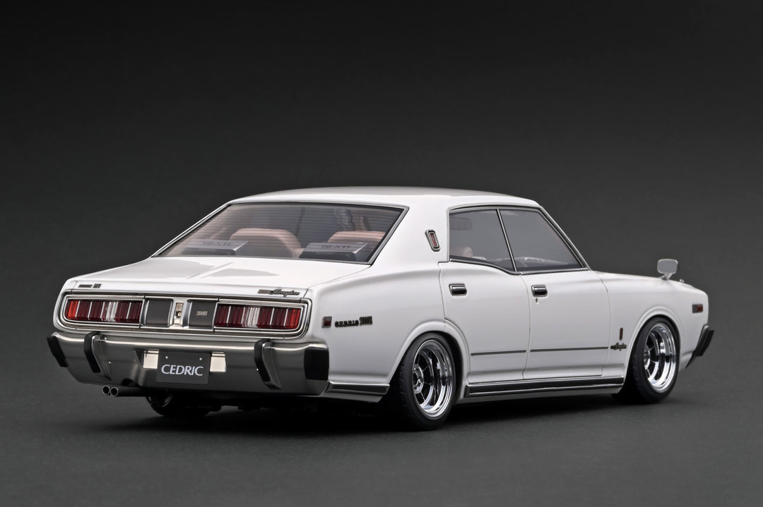 [Preorder] Ignition Model 1:18 Nissan Cedric Brougham (330) White IG3561