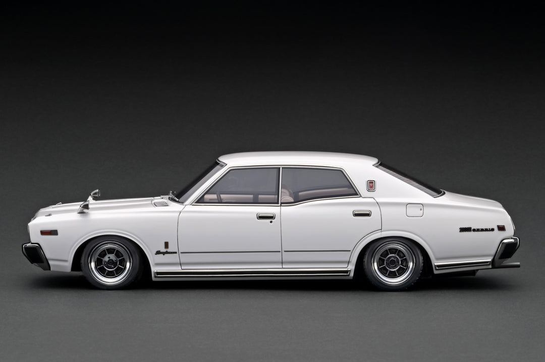 [Preorder] Ignition Model 1:18 Nissan Cedric Brougham (330) White IG3561