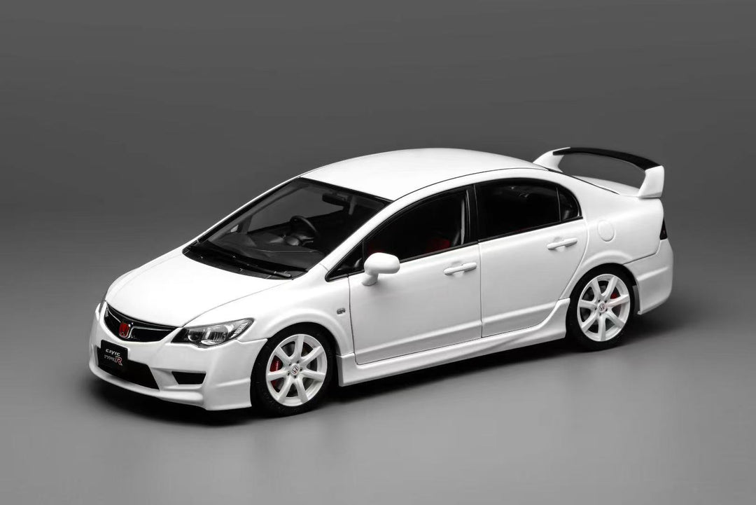 MOTORHELIX 1:18 Honda Civic Type R (FD2) 2007 Facelift Premium White Pearl M85404
