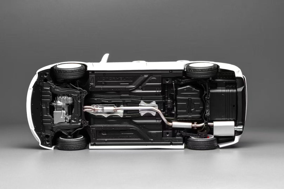 MOTORHELIX 1:18 Honda Civic Type R (FD2) 2007 Facelift Premium White Pearl M85404