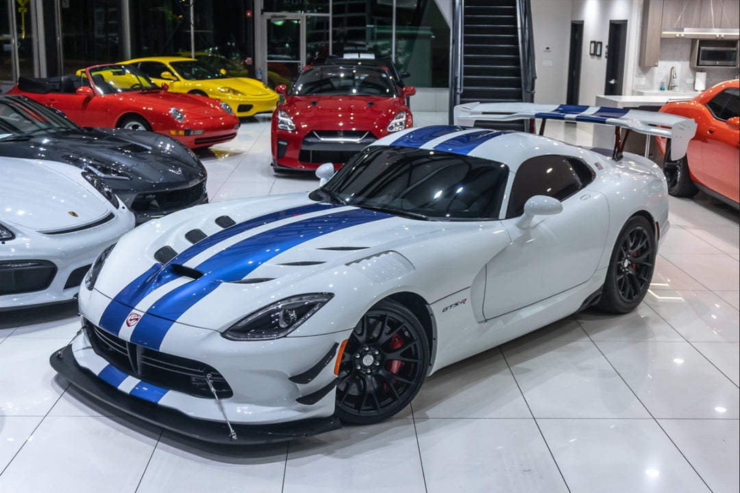 [Preorder] DCM 1:64 Dodge Viper ACR (3 Colours)