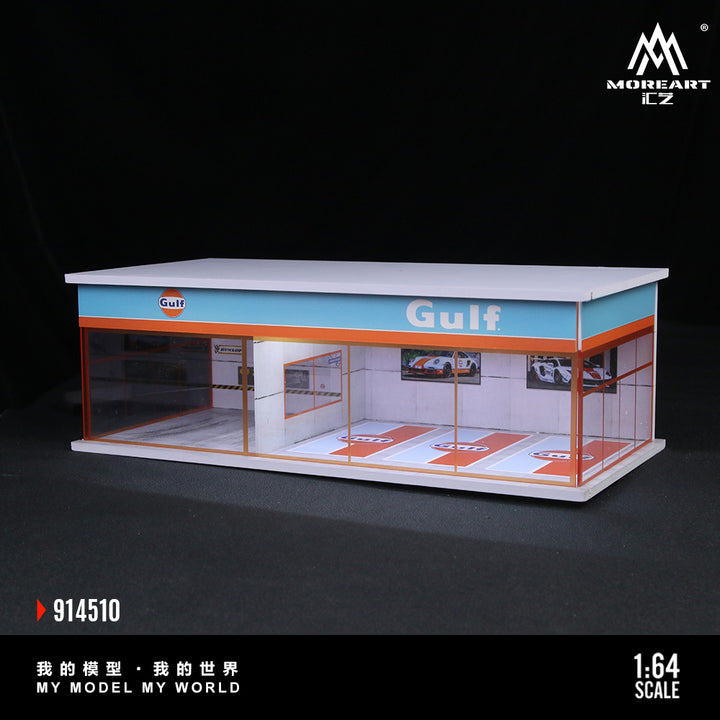 [Preorder] MoreArt 1:64 GULF AND HKS PARKING EXHIBITION HALL (2 Versions) MO914510/MO914511