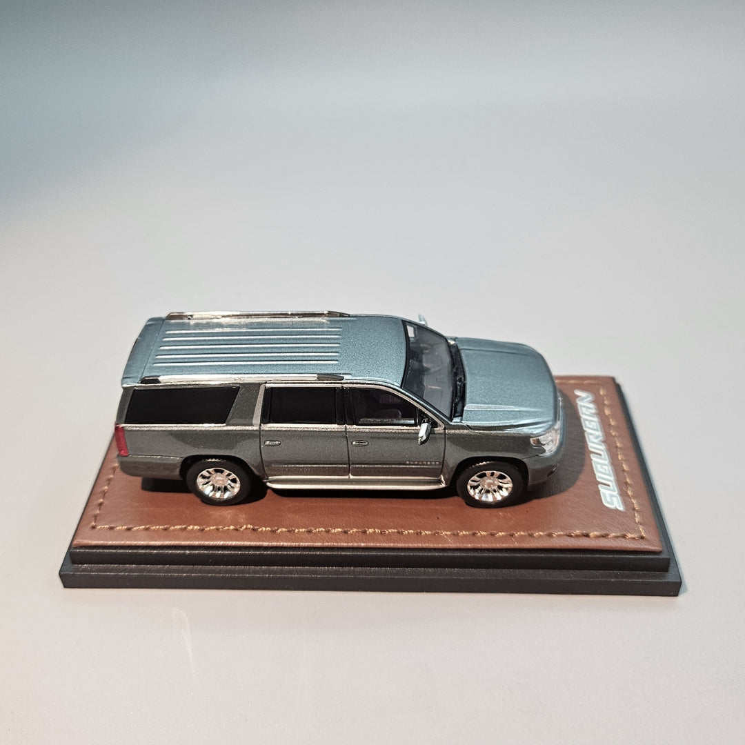 [Preorder] GOC X Auld Match 1:64 CHEVROLET SUBURBAN 2015 (2 Colours)