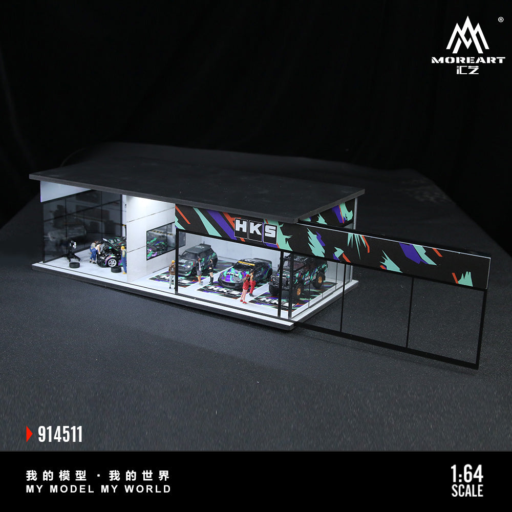 [Preorder] MoreArt 1:64 GULF AND HKS PARKING EXHIBITION HALL (2 Versions) MO914510/MO914511