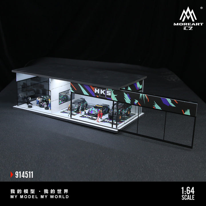 [Preorder] MoreArt 1:64 GULF AND HKS PARKING EXHIBITION HALL (2 Versions) MO914510/MO914511