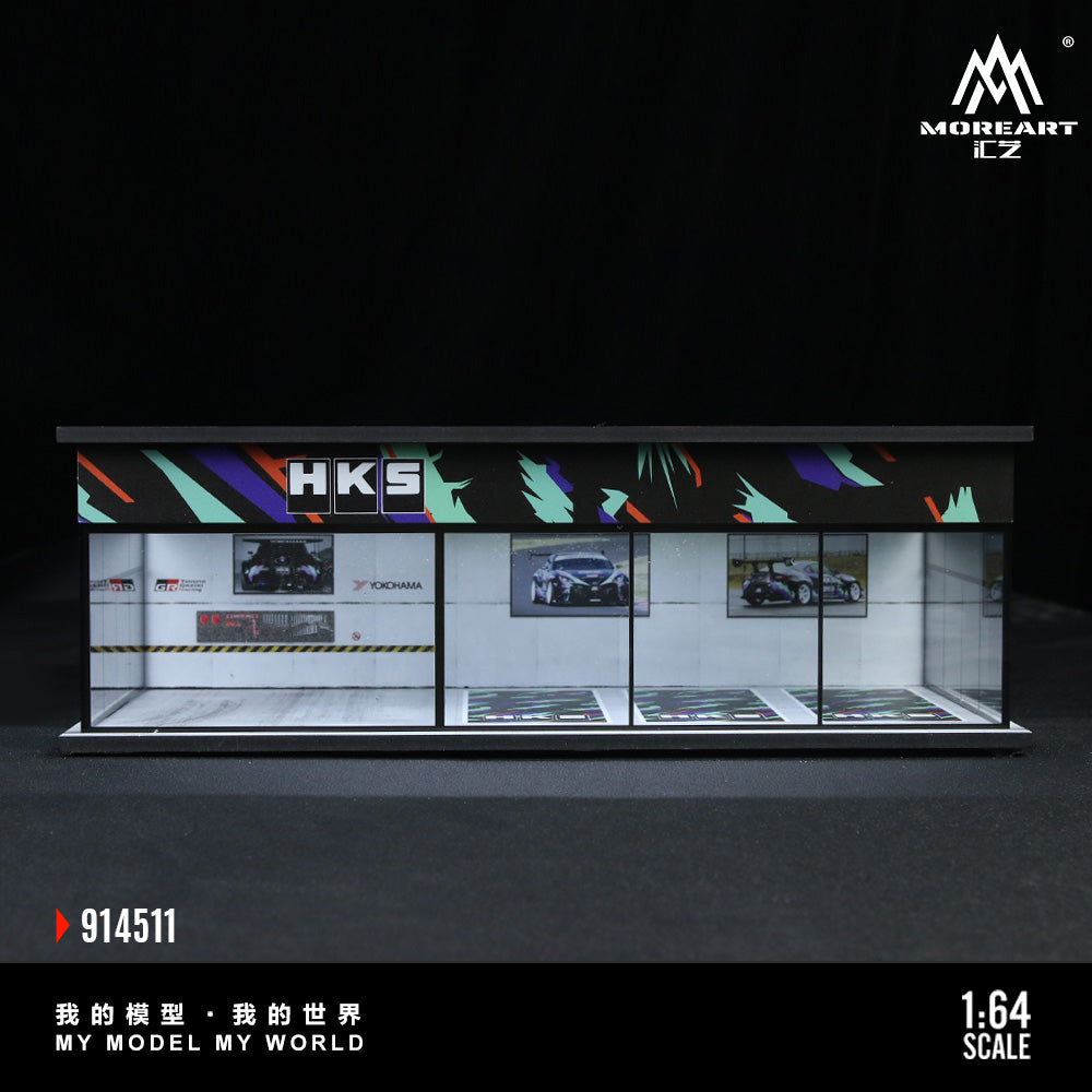 [Preorder] MoreArt 1:64 GULF AND HKS PARKING EXHIBITION HALL (2 Versions) MO914510/MO914511