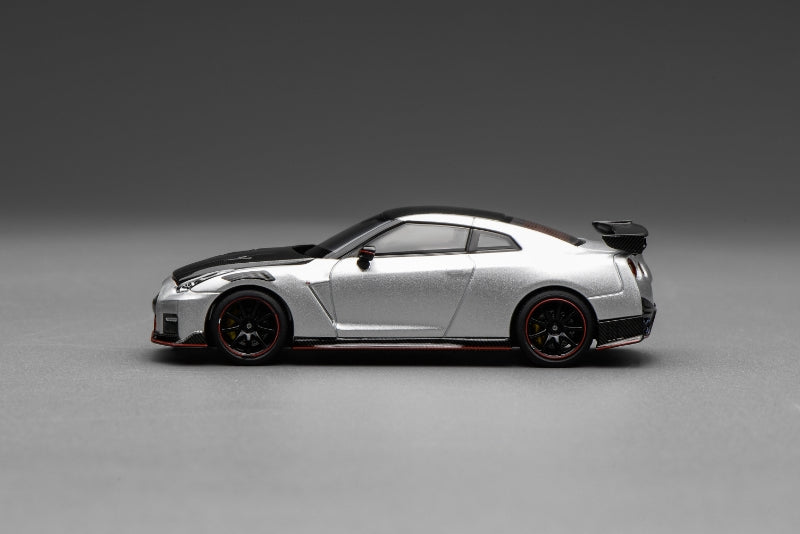 [Preorder] MOTORHELIX 1:64 Nissan GT-R NISMO (R35) Special Edition 2022 (3 Colours)