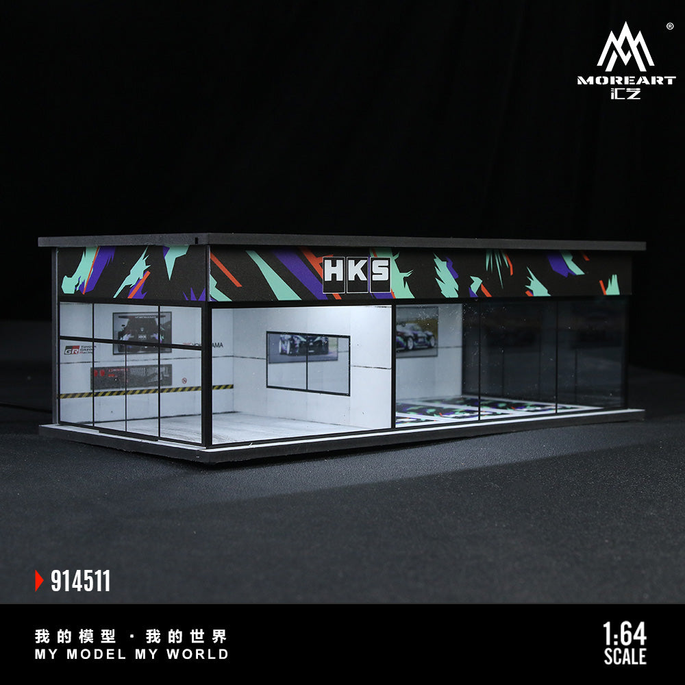 [Preorder] MoreArt 1:64 GULF AND HKS PARKING EXHIBITION HALL (2 Versions) MO914510/MO914511