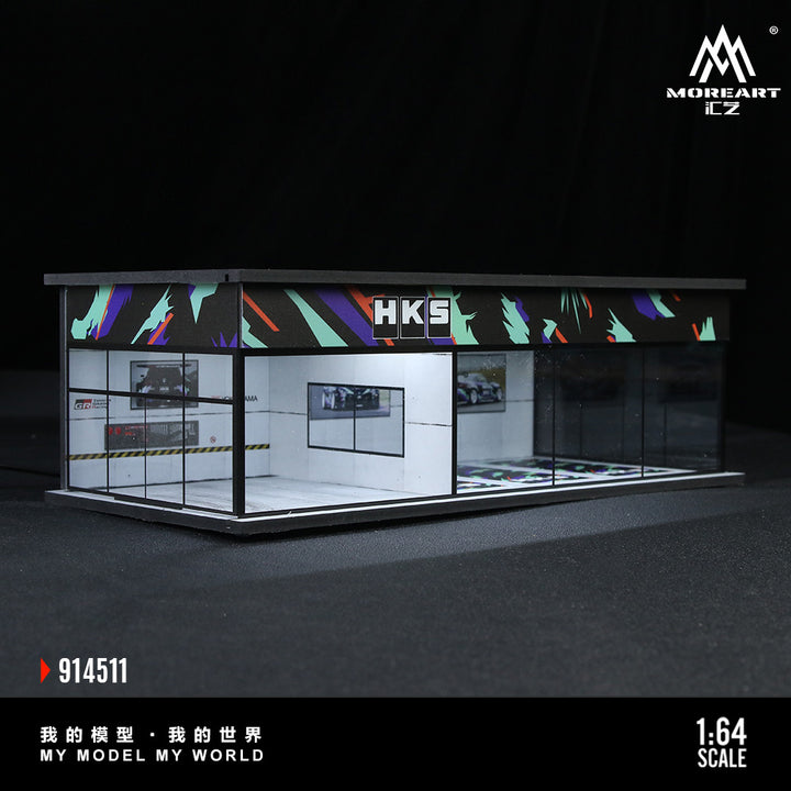 [Preorder] MoreArt 1:64 GULF AND HKS PARKING EXHIBITION HALL (2 Versions) MO914510/MO914511