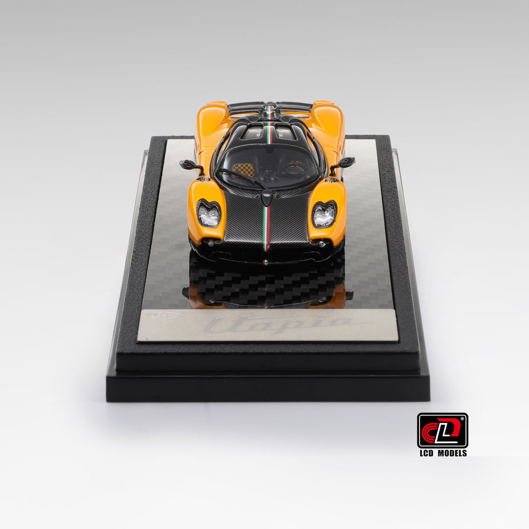 [Preorder] LCD 1:64 Pagani Utopia Yellow and Black Carbon LCD64039-CY
