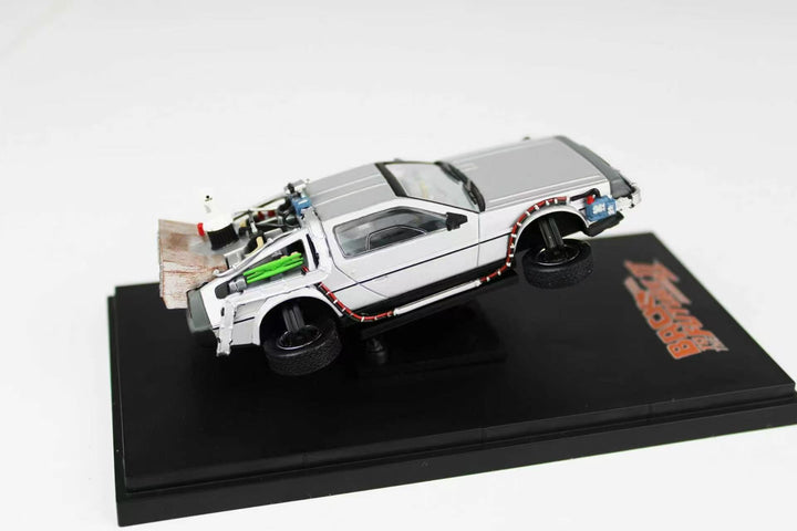 [Preorder] Zincit Model 1:43 Back to the Future Flying DeLorean (2 Versions)