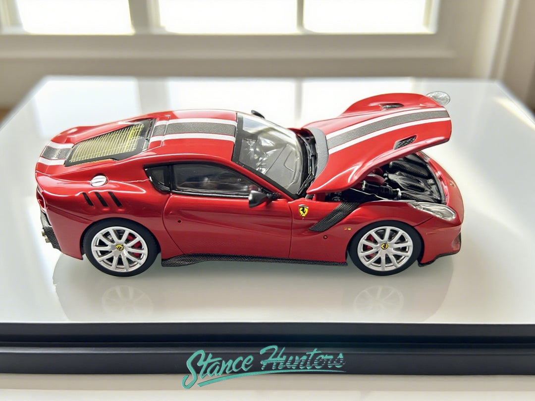 Modellino BBR Models 1/18 Ferrari F12 TDF Giallo Tristrato Die Cast Modellino BBR Models 1/18 Ferrari F12 TDF Giallo Tristrato Die Cast
