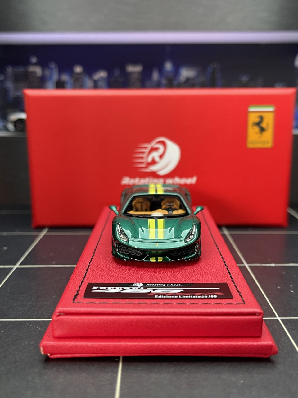 希少　Rotating Wheel 1/64 488ピスタスパイダー　ルクレール Rotating Wheel 1:64 Ferrari 488 Pista - Green – Horizon Diecast