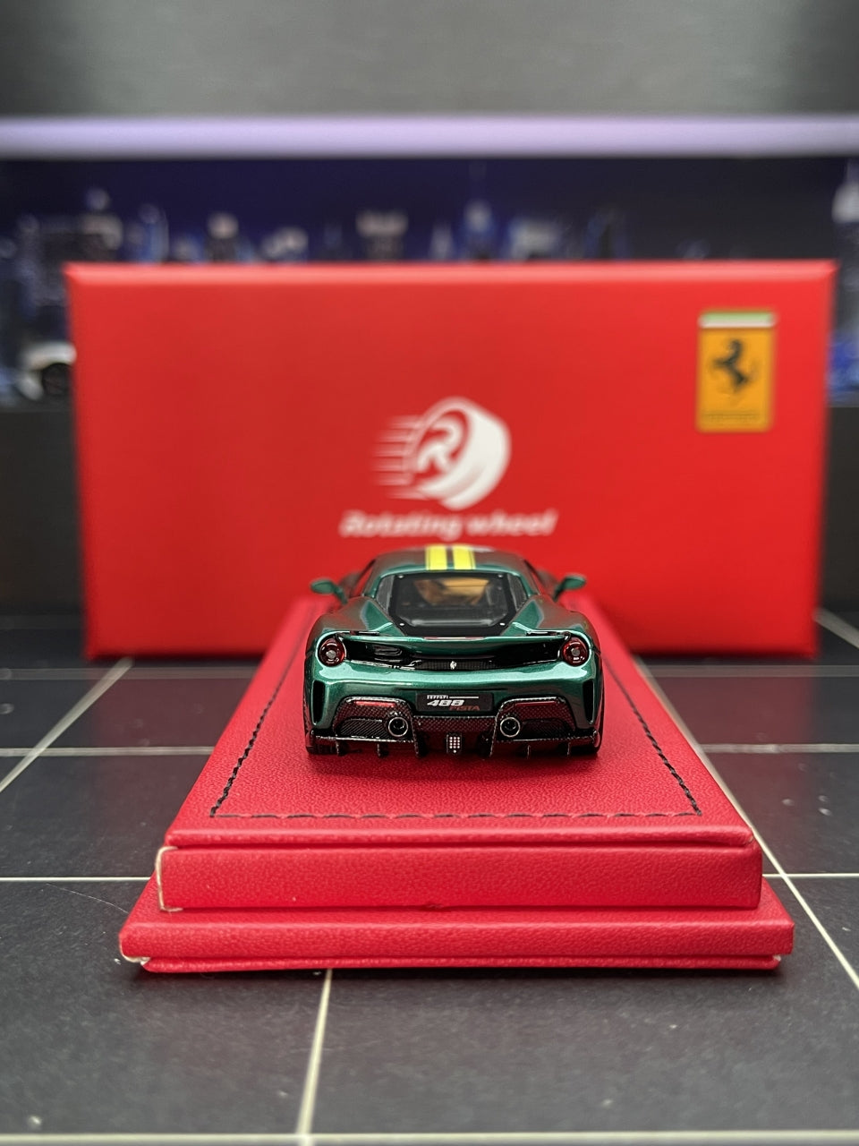 超希少　rotating wheel 1/64 フェラーリ488ピスタスパイダー ROTATING WHEEL 1:64 Resin Model FERRARI 488 PISTA SPIDER