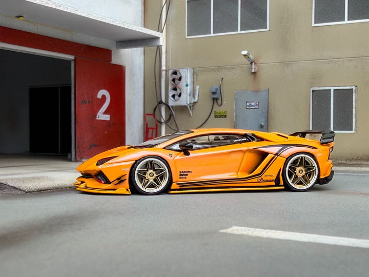 [Preorder] Rotating Wheel 1:64 Rowen Lamborghini Aventador S - Iridescent Yellow