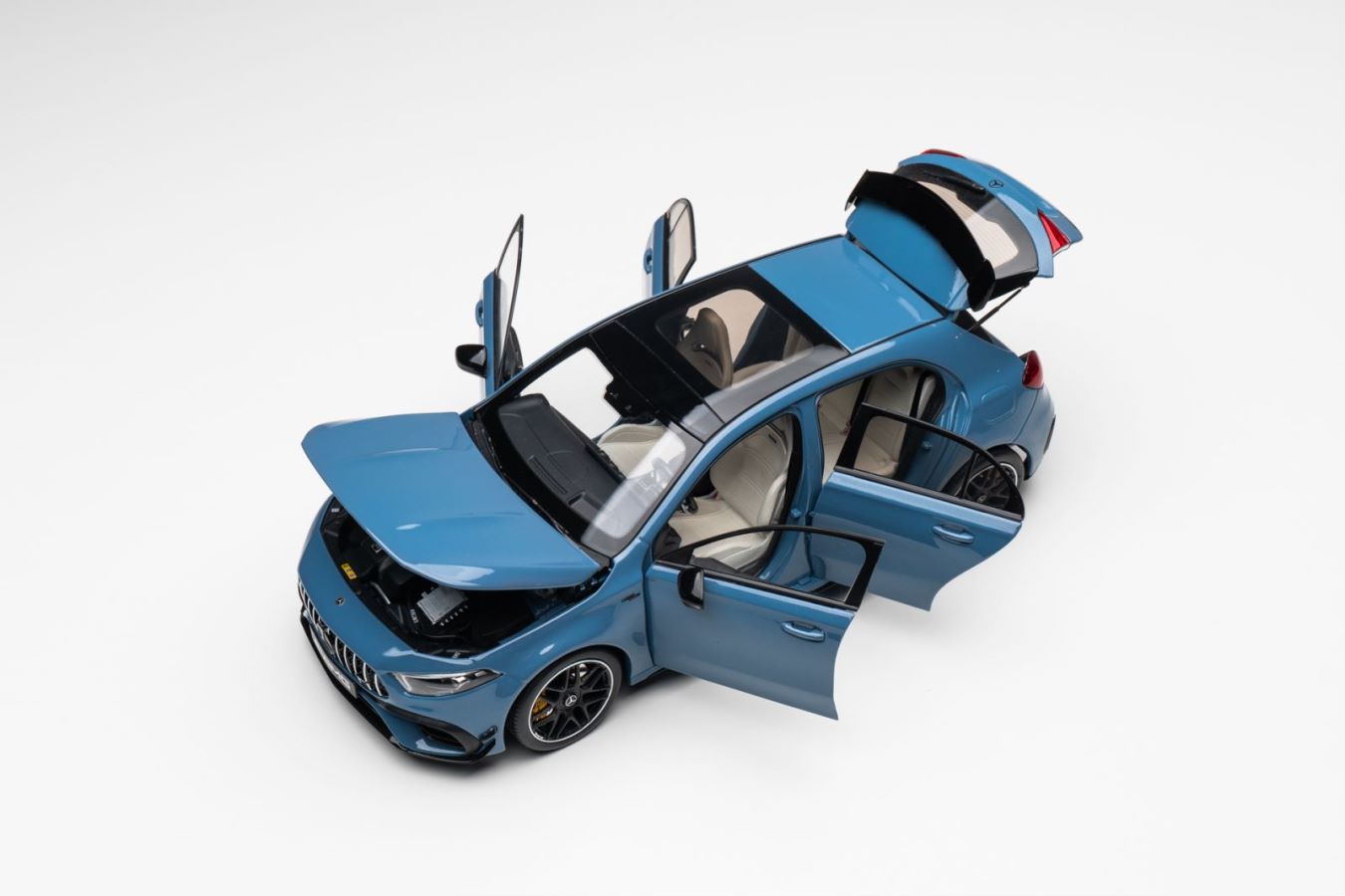 Official Mercedes-Benz 1:18 AMG A45 S Blue 100670 – Horizon Diecast