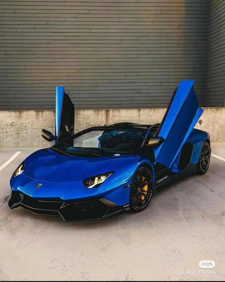 [Preorder] Rhino Model 1:64 Lamborghini Aventador LP720-4 (3 Colours)