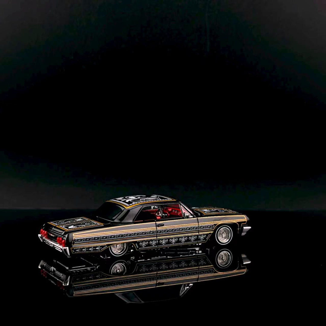 [Preorder] Fine Works 1:64 Chevrolet Impala Lowrider Black Gold Bouncing Car (2 Versions)