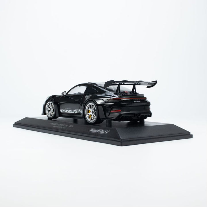 [Preorder] MINICHAMPS 1:18 PORSCHE 911 (992) GT3RS 2023 Black w/ Silver Decor