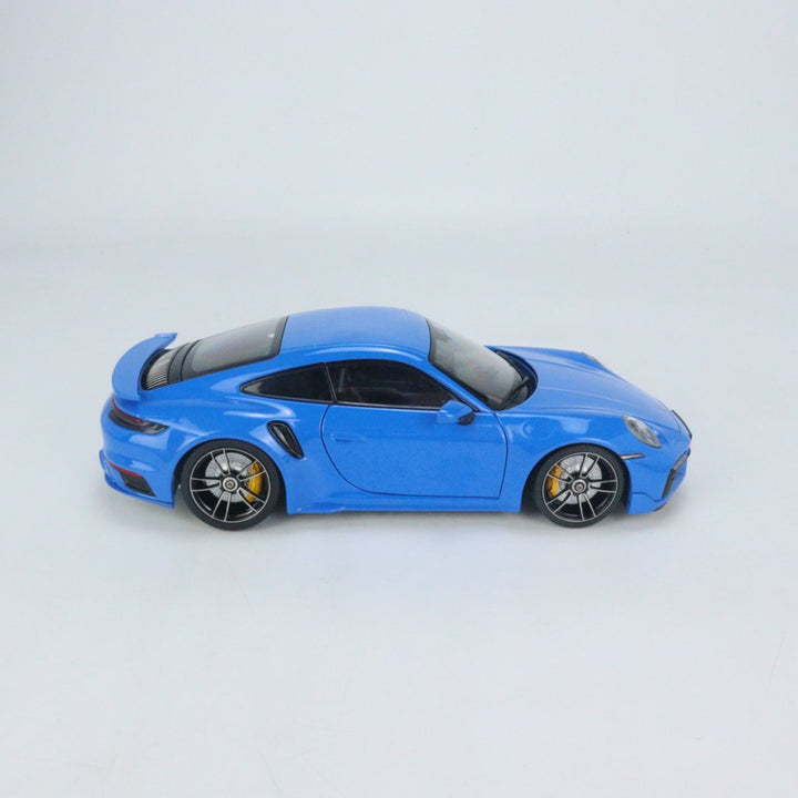 MINICHAMPS 1:18 Porsche 911 992 Turbo S (911 Turbo Sport) 113069172