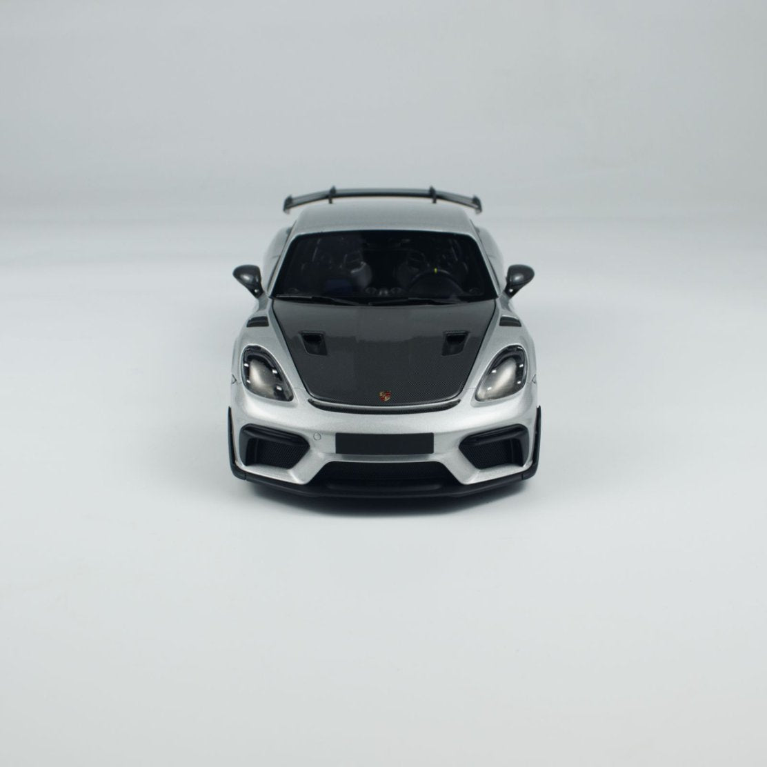 Minichamps 1:18 Caymen 718 Caymen GT4 RS Weissach Package