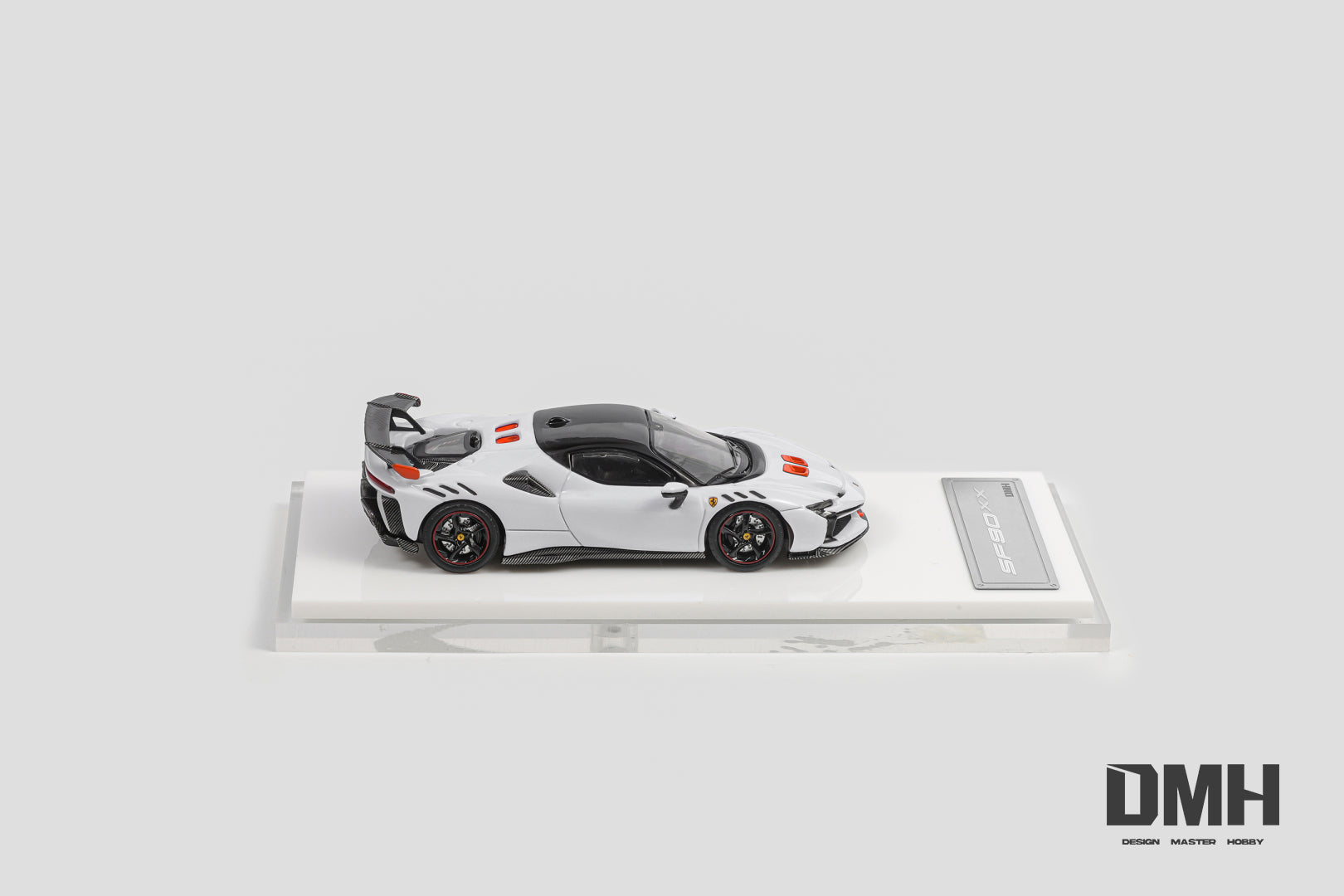 Preorder] DMH 1:64 Ferrari SF90 XX Stradale hardtop (3 Colours