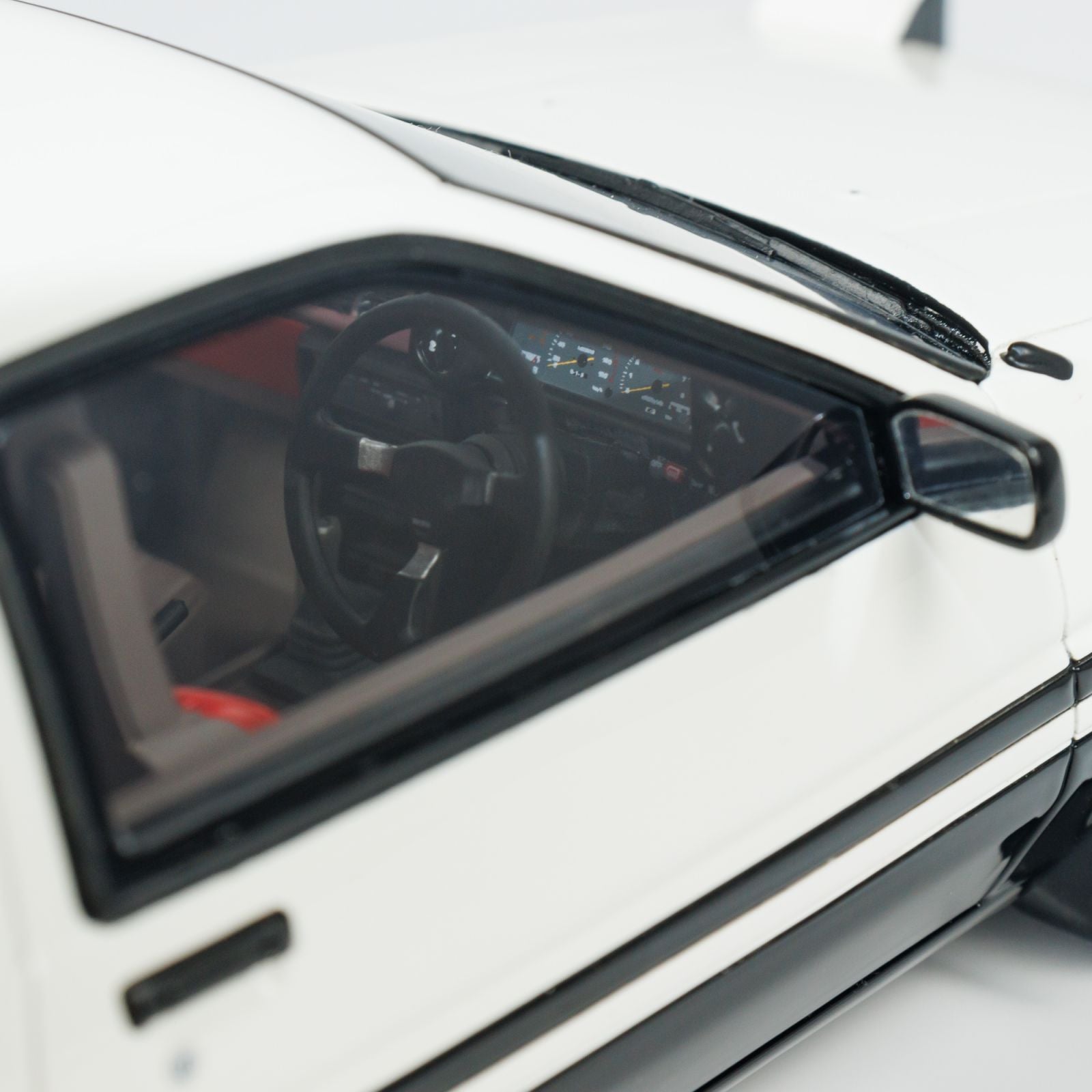 OttO 1:18 TOYOTA SPRINTER TRUENO AE86 WHITE OT444B – Horizon