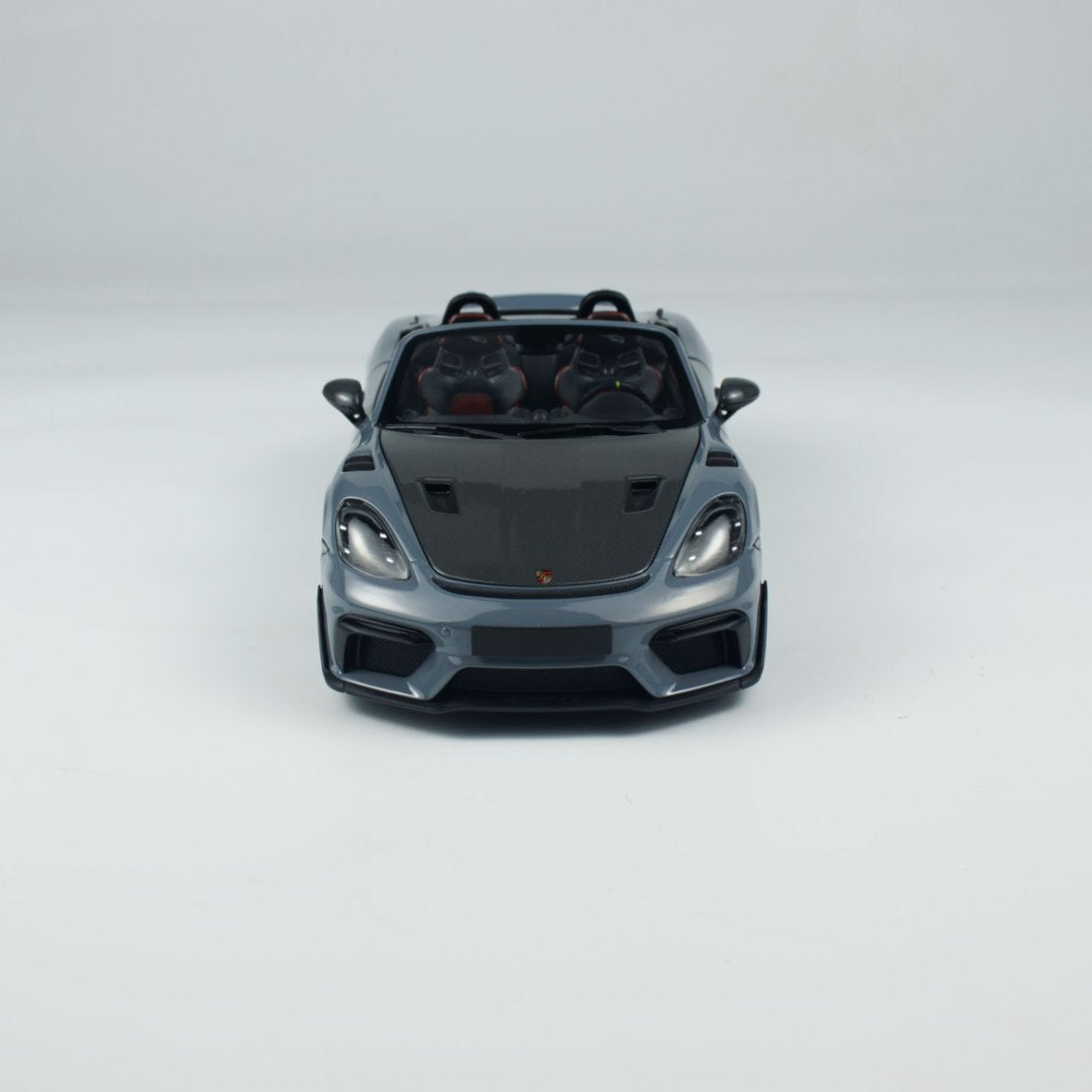 Minichamps 1:18 Caymen 718 Spyder RS Weissach Package 110063130/31