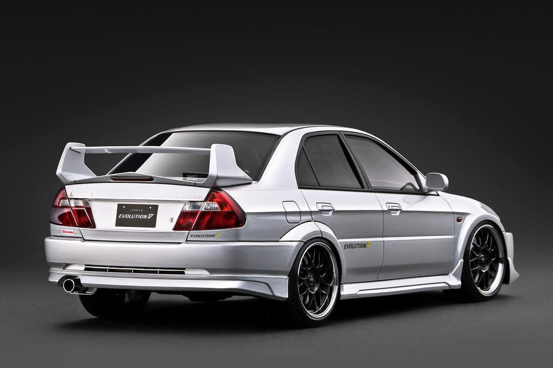 [Preorder] Ignition Model 1:18 Mitsubishi LANCER EVOLUTION V (CP9A) Silver IG4016