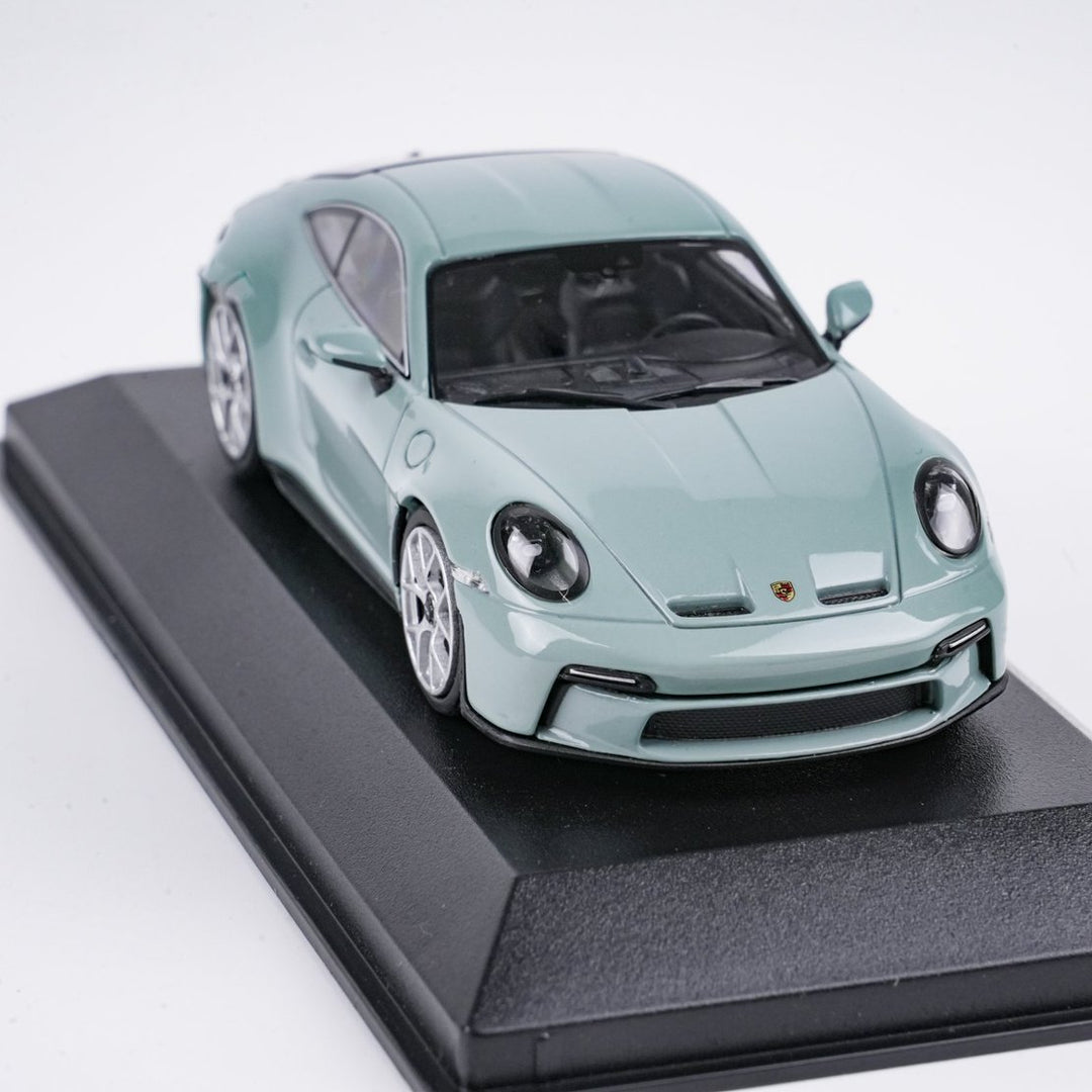 MINICHAMPS 1:43 PORSCHE 911(992) S/T - 2023 - GREEN METALLIC 410063021